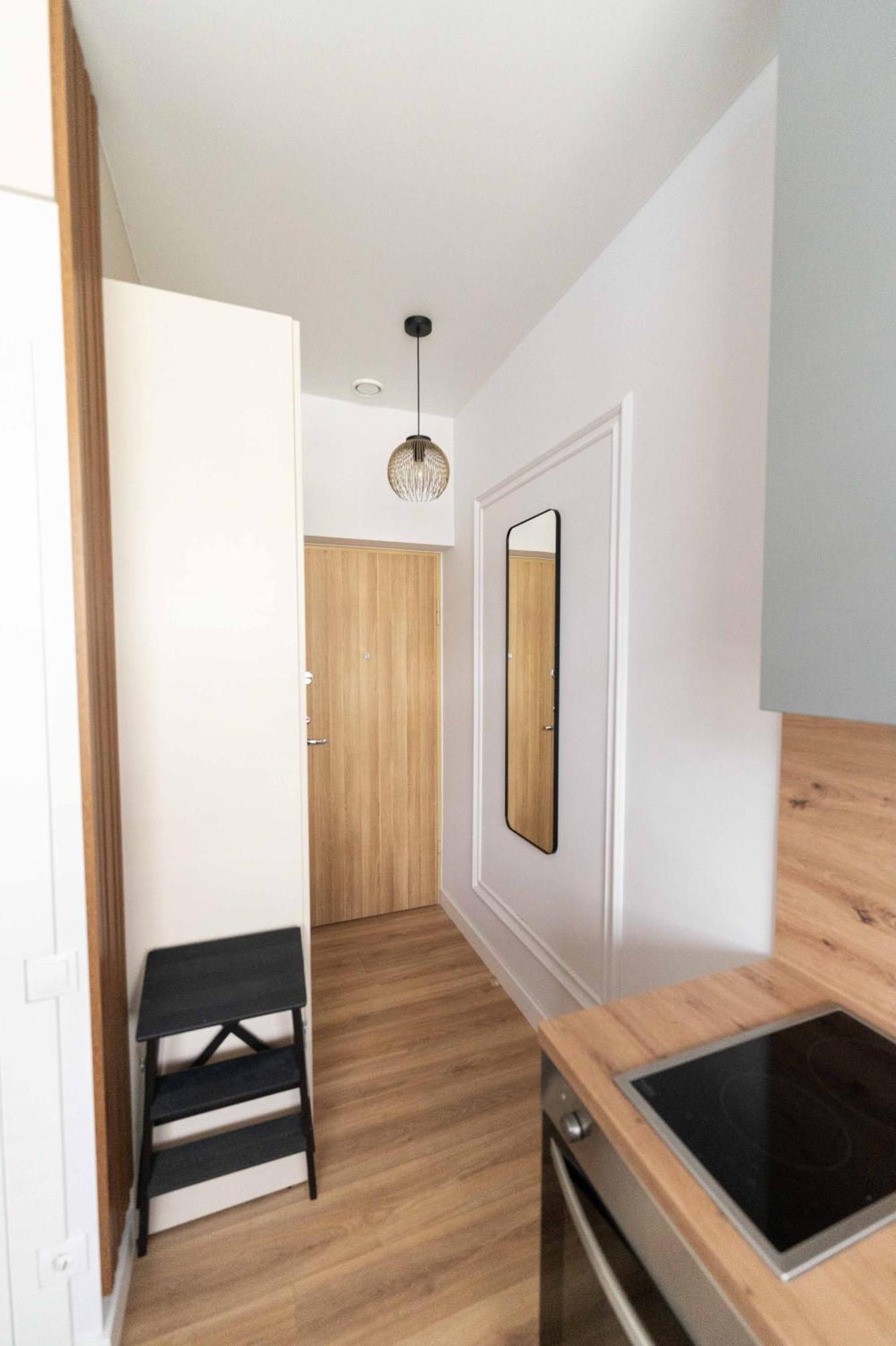 Cozy And Light Studio Apartment Near City Center Wilna Exterior foto